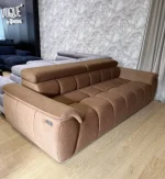Divano 4 posti ALVIN con seduta elettrica – foto reale dell’esemplare disponibile subito, showroom Vikado Bolzano (4)