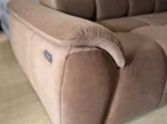 4-Sitzer-Sofa ALVIN mit elektrischem Sitz – Originalfoto des sofort verfügbaren Exemplars, Showroom Vikado Bozen (7)