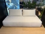Schlafsofa BLOOM in Runo 6 – Originalfoto des sofort verfügbaren Exemplars, Showroom Vikado Bozen (3)