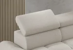 Relax-Ecksofa mit elektrischem Sitz Mavel S – im Raum