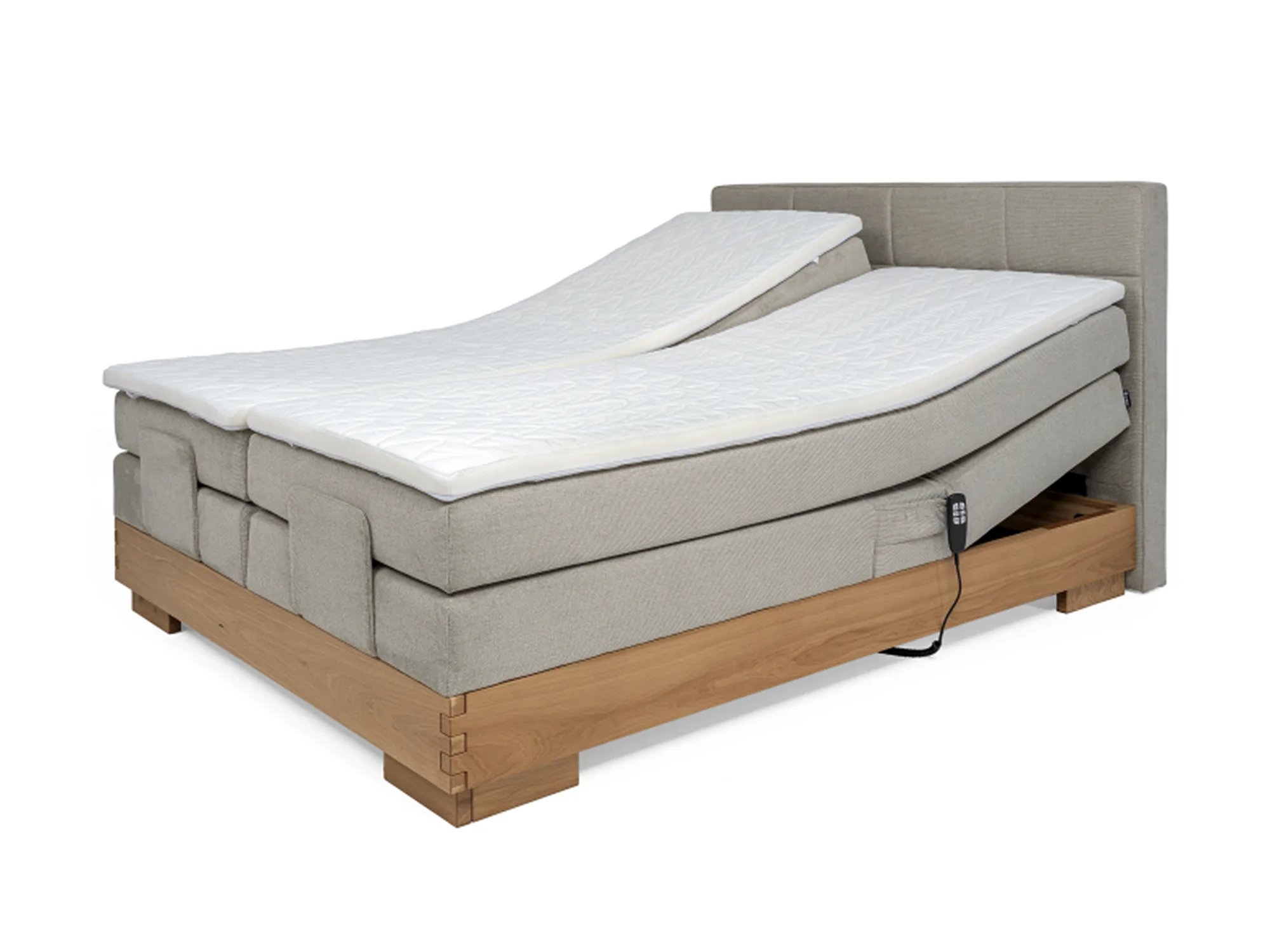 Elektrisches Boxspring-Doppelbett NILS – elektrische Verstellung, auf weißem Hintergrund
