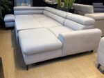 Wohnlandschaft mit Schlaffunktion RAYO XL hellgrau – Originalfoto des sofort verfügbaren Exemplars, Showroom Vikado Bozen (2)